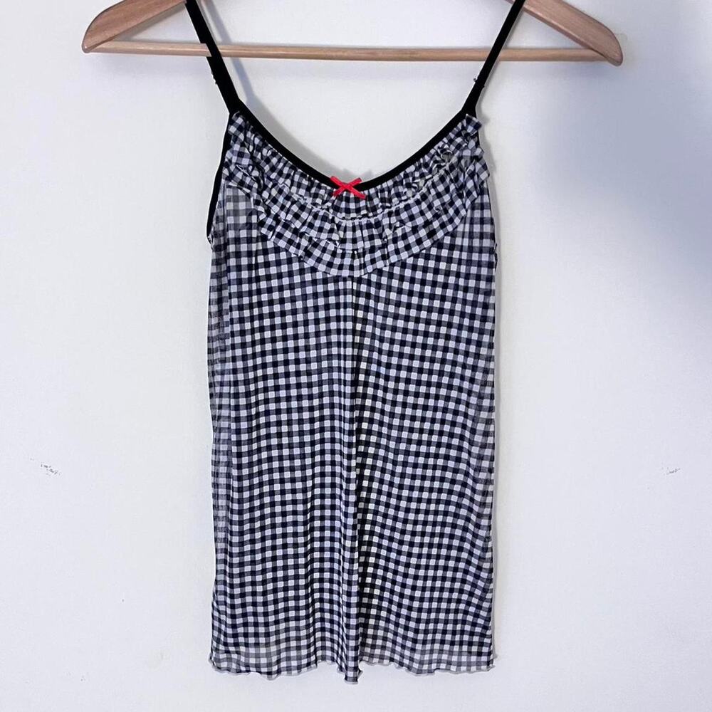 Black and white gingham